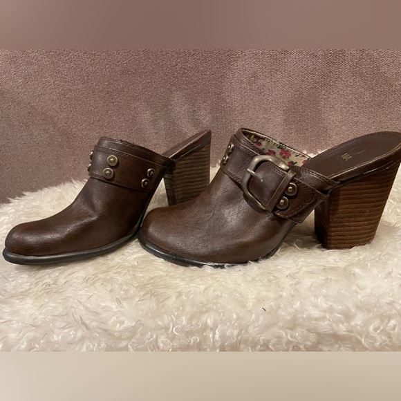 Mia Clogs size 8 - Picture 2 of 6